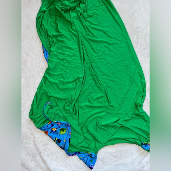 Muse Threads Bamboo Blanket - Picture 5 of 5